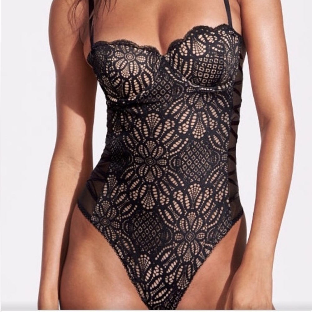 Victoria’s Secret Dream Angels Strappy Lace Up Crochet  Bodysuit. Size 34B NWT!